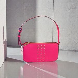 Brand New Michael Kors Jet Set MD Pouchette Studded Leather Bag Saffiano leather